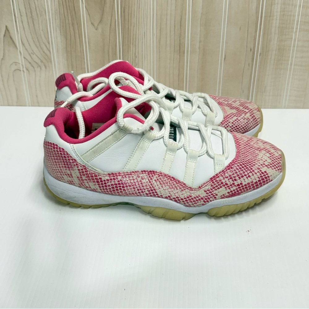 Jordan Women's Low-Top Sneakers in Pink and White
